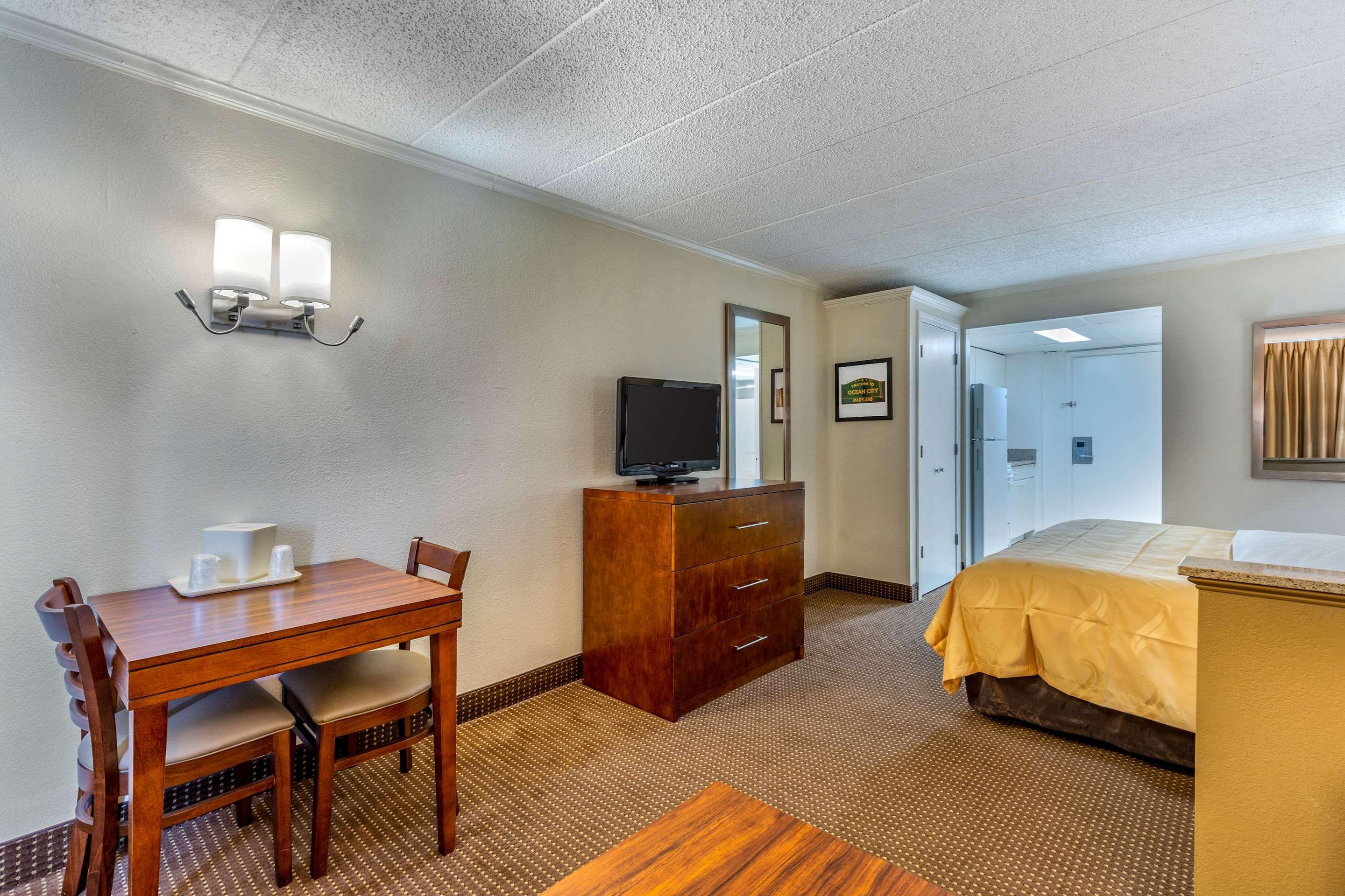 Quality Inn & Suites Oceanblock Оушън Сити Екстериор снимка