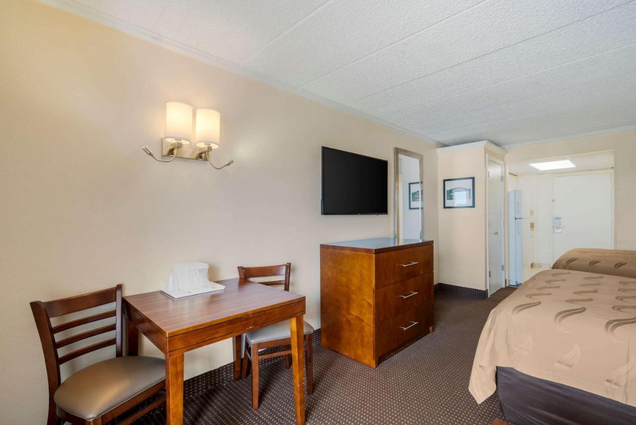 Quality Inn & Suites Oceanblock Оушън Сити Екстериор снимка