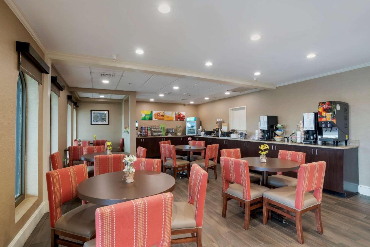 Quality Inn & Suites Oceanblock Оушън Сити Екстериор снимка