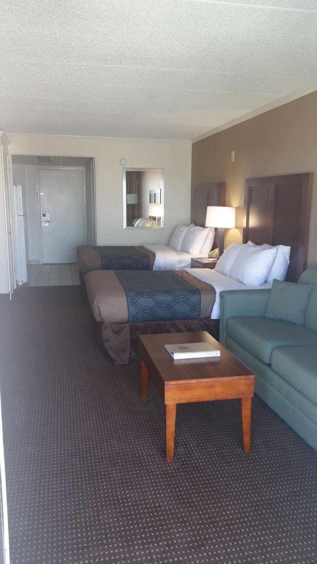 Quality Inn & Suites Oceanblock Оушън Сити Екстериор снимка