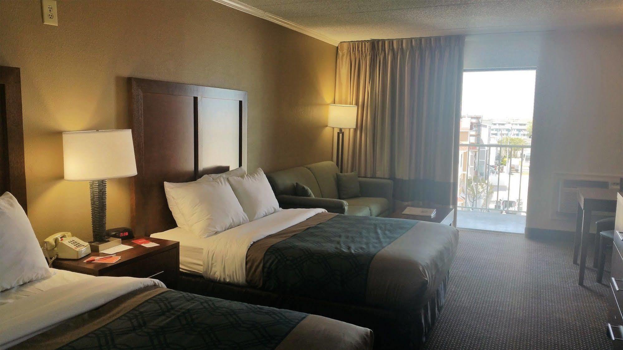 Quality Inn & Suites Oceanblock Оушън Сити Екстериор снимка