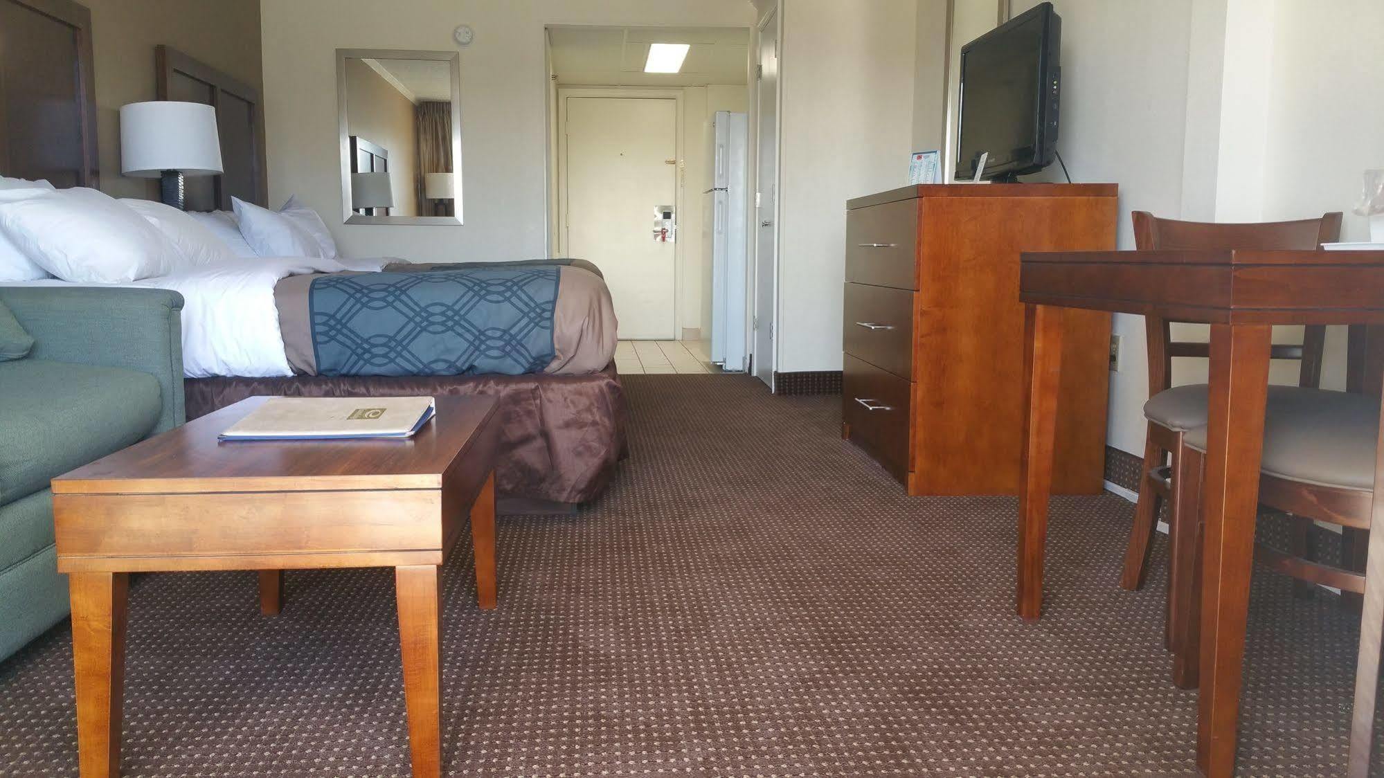 Quality Inn & Suites Oceanblock Оушън Сити Екстериор снимка