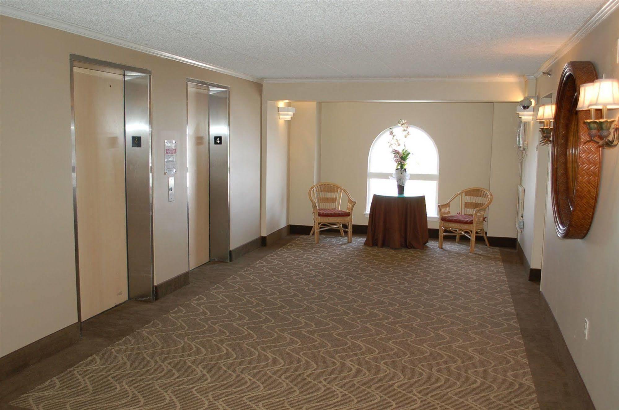 Quality Inn & Suites Oceanblock Оушън Сити Екстериор снимка